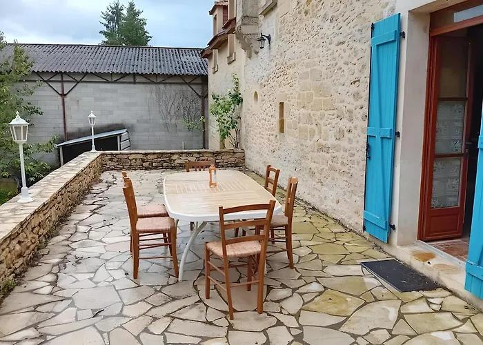 La Maison De Carmensac 메이랄