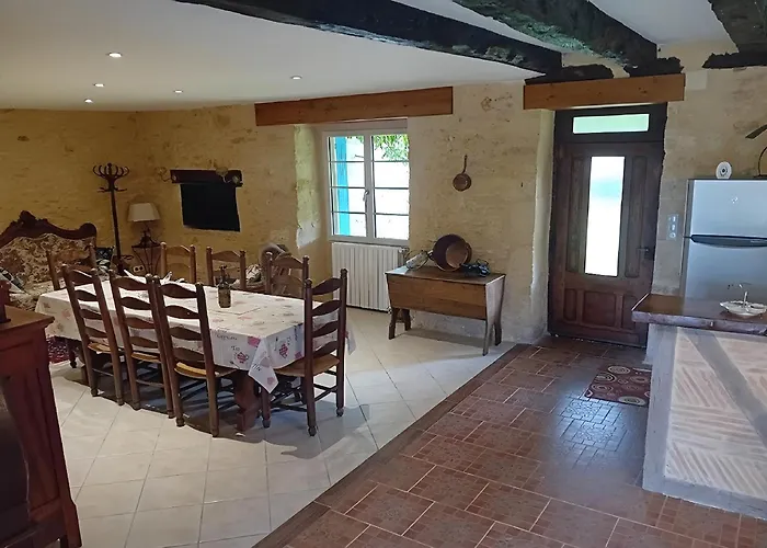 La Maison De Carmensac 메이랄